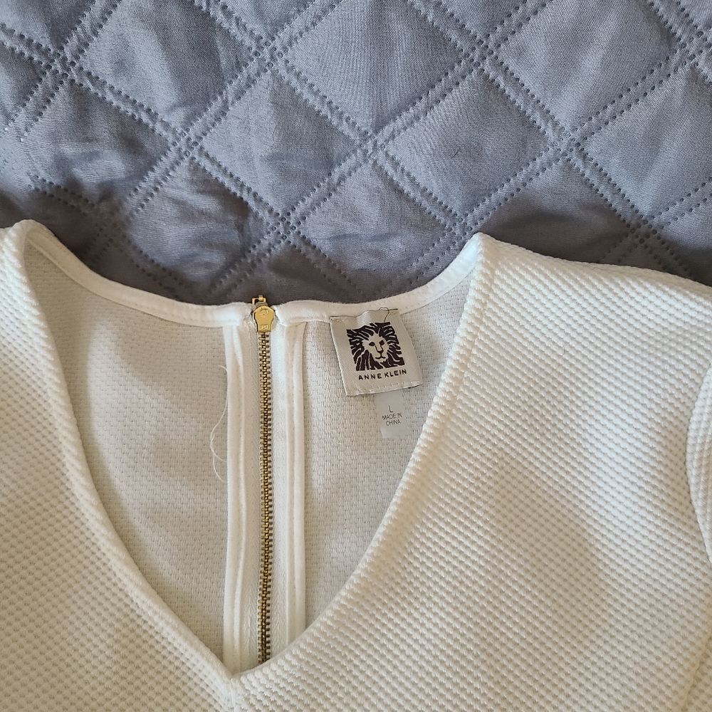 Anne Klein - Picture 4 of 4